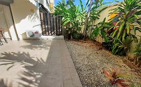 Tahiti - Taunoa Studio